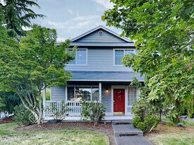 17902 Panorama Blvd E in Bonney Lake, WA - Building Photo