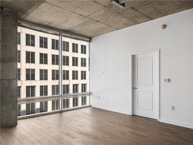 property at 943 Peachtree St NE