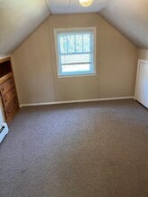 237 Ives Rd in East Greenwich, RI - Building Photo - Building Photo