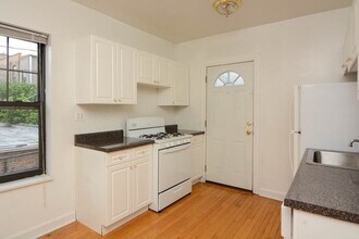 2953 N Seminary, Unit 3 in Chicago, IL - Building Photo - Building Photo