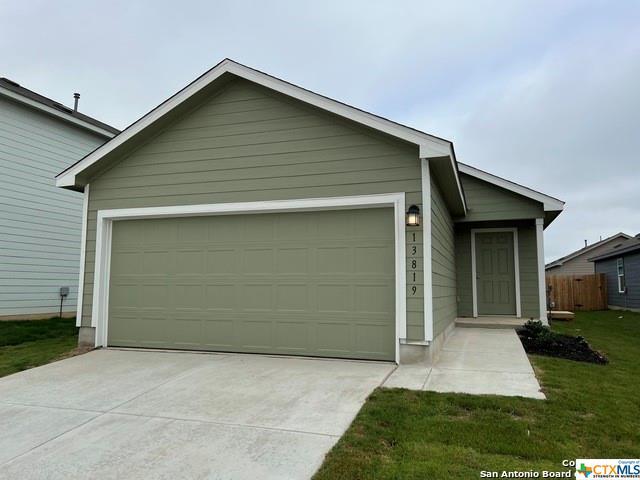 13819 Llama Pl Photo