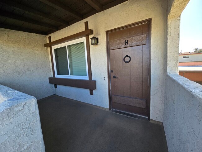 317 N Nicholson Ave, Unit H in Monterey Park, CA - Foto de edificio - Building Photo