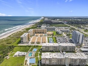2020 N Atlantic Ave in Cocoa Beach, FL - Building Photo - Building Photo