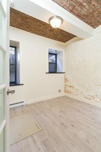 17 W 103rd St, Unit BA in New York, NY - Building Photo - Building Photo