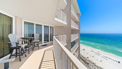7205 Thomas Dr in Panama City Beach, FL - Building Photo - Building Photo