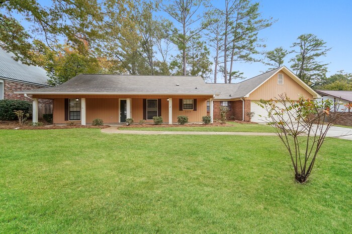 7 Sandway Dr in Brandon, MS - Building Photo