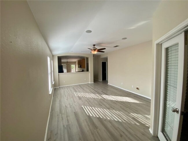 111 Salado Dr in Kyle, TX - Building Photo - Building Photo