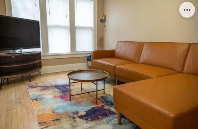 5171 N Elkhart Ave in Whitefish Bay, WI - Building Photo - Building Photo