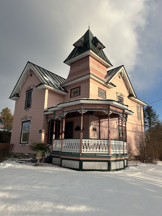 112 S Mast St, Unit 112 S Mast St Floor 2 in Goffstown, NH - Building Photo - Building Photo