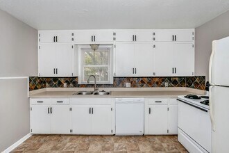 309 N Mt Carmel St in Wichita, KS - Building Photo - Building Photo