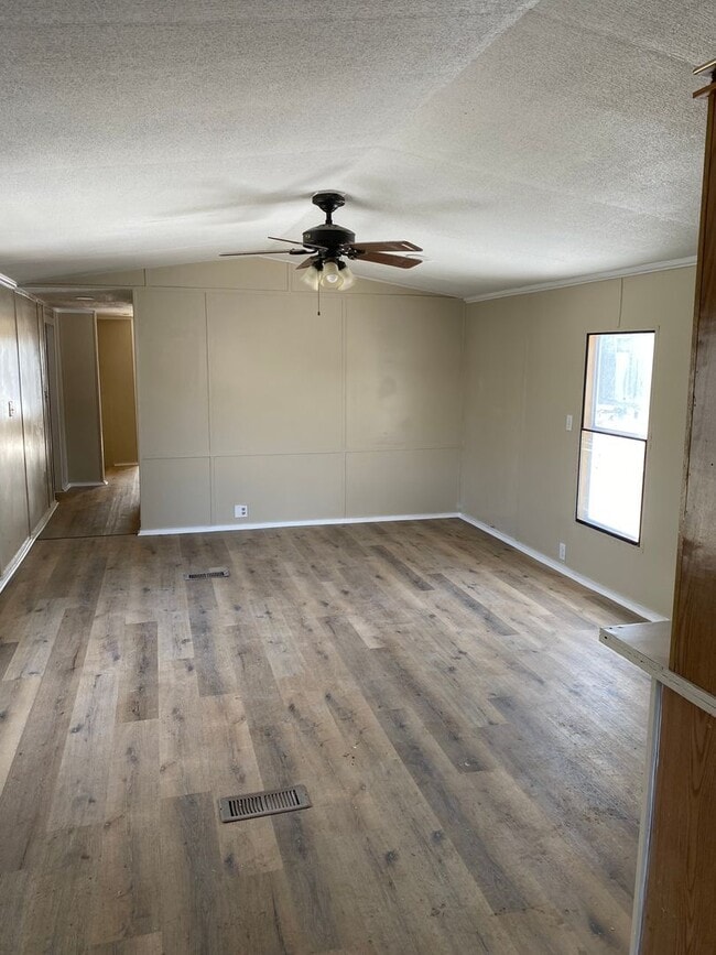 property at 5125 N Center Rd