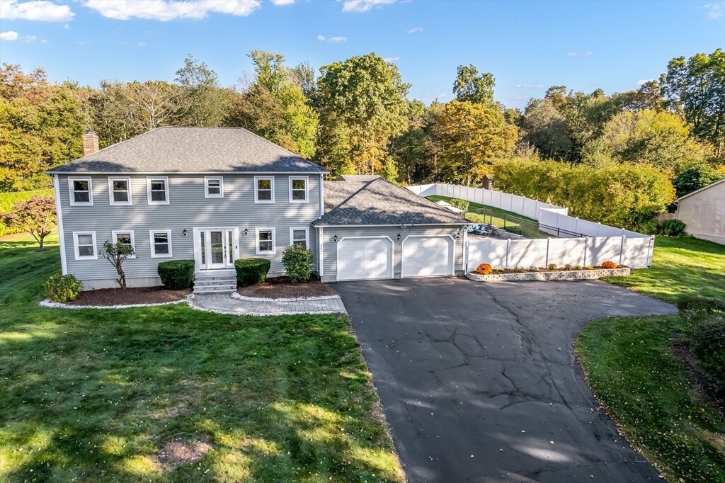 39 Fort Hill Rd in Oxford, MA - Building Photo
