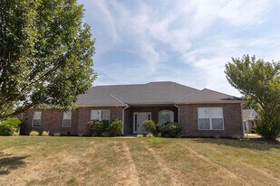 2303 Roslyn Ct in Columbia, MO - Building Photo