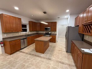 6 Stevens Way in Manchester Township, NJ - Building Photo - Building Photo