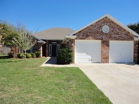 7312 Glen Dr in Watauga, TX - Building Photo