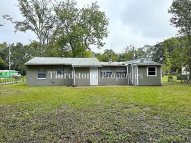 3048 W 19th St in Jacksonville, FL - Building Photo - Building Photo