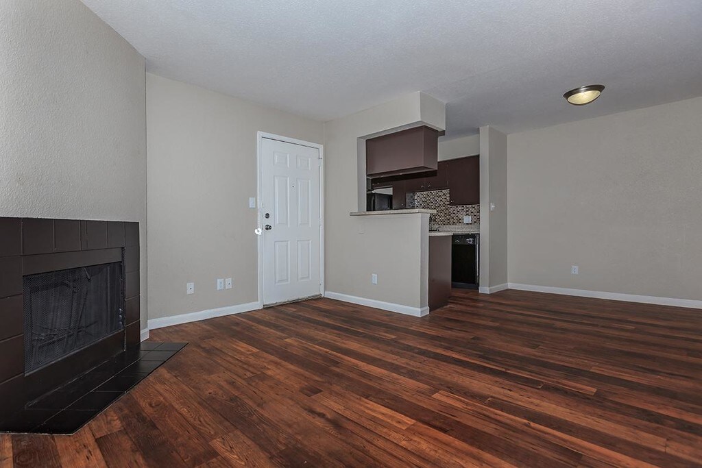 Windmill Terrace Bedford, TX Apartments