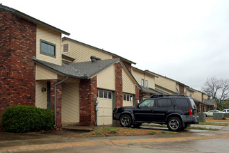 Elm Terrace in Jenks, OK - Building Photo - Building Photo