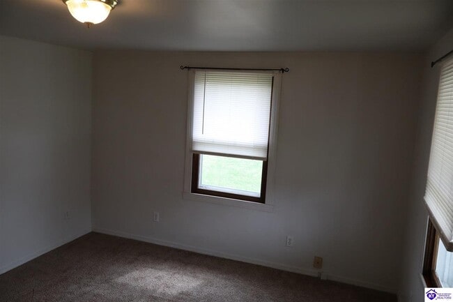 316 Church St in Vine Grove, KY - Building Photo - Building Photo