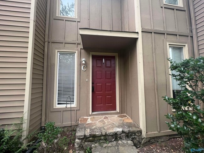 property at 9007 Mahogany Row SE