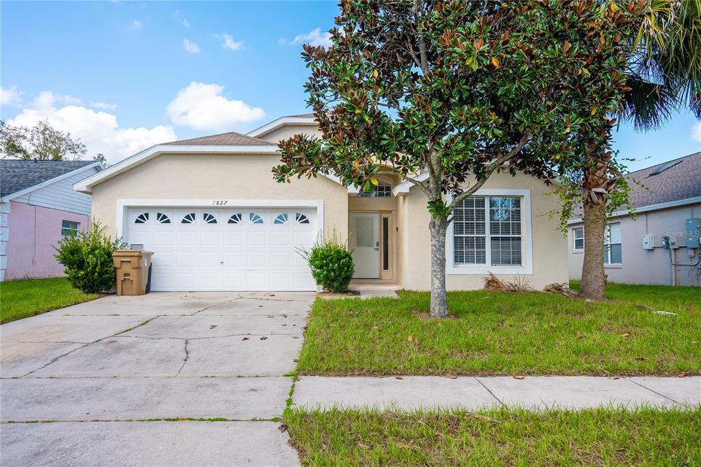 7827 Myrtle Oak Ln in Kissimmee, FL - Building Photo