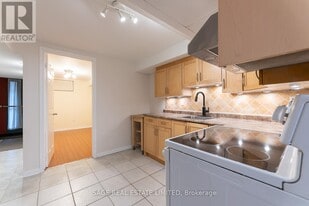 38 Osler St in Toronto, ON - Building Photo