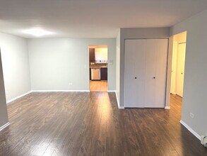 8701 W Foster Ave in Chicago, IL - Building Photo - Building Photo