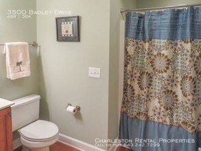 3500 Bagley Dr in Mount Pleasant, SC - Building Photo - Building Photo