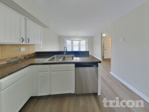 1513 Cumberland Ct in Phoenixville, PA - Foto de edificio - Building Photo