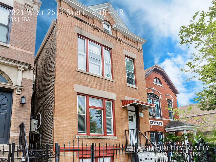 2821 W 25th St in Chicago, IL - Building Photo