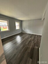 154 Garfield Ave-Unit -2 in Woodbridge Township, NJ - Building Photo - Building Photo