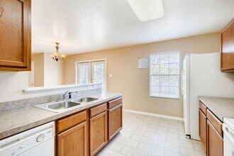 4810 Heather Pass in San Antonio, TX - Building Photo - Building Photo