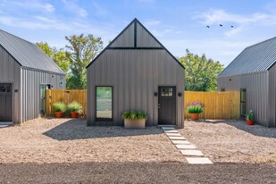 20048 County Rd 4118 in Lindale, TX - Building Photo