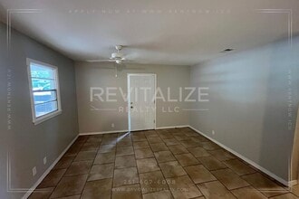 6601 Lori Dr in Mobile, AL - Foto de edificio - Building Photo