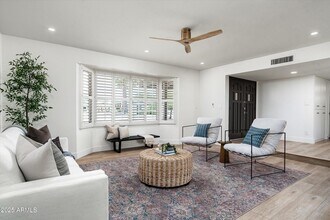 2156 E Cairo Dr in Tempe, AZ - Building Photo - Building Photo