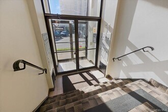 475 W Broadway in Long Beach, NY - Foto de edificio - Building Photo