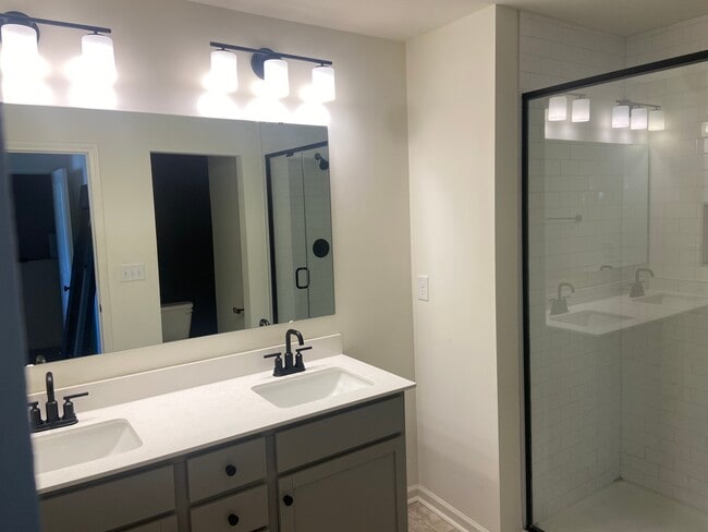 13105 Suncreek Ter in Charlotte, NC - Building Photo - Building Photo