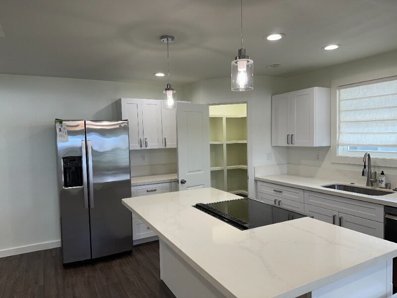 1235 Manulani St in Kailua, HI - Building Photo