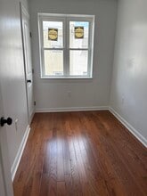 7111 Clover Ln in Upper Darby, PA - Building Photo - Building Photo