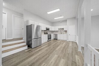 1216 Lake View Dr in Montgomery, TX - Building Photo - Building Photo