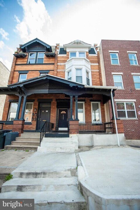 2305 N Park Ave in Philadelphia, PA - Building Photo