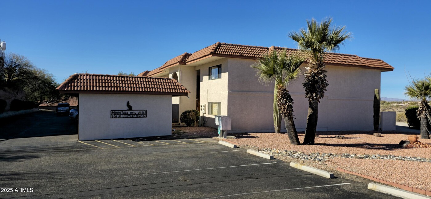 100 Vulture Mine Rd in Wickenburg, AZ - Building Photo