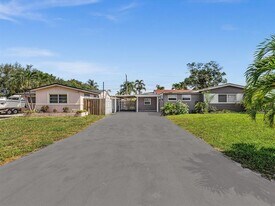 6661 Meade St in Hollywood, FL - Building Photo
