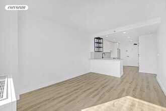 46-12 70th St in Queens, NY - Building Photo - Building Photo