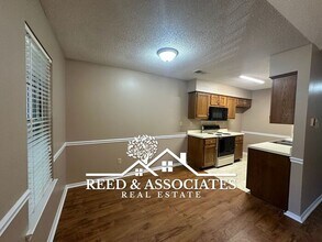1522 Beaver Trail Dr in Memphis, TN - Foto de edificio - Building Photo