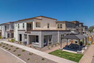 Bella Olivia in Peoria, AZ - Building Photo