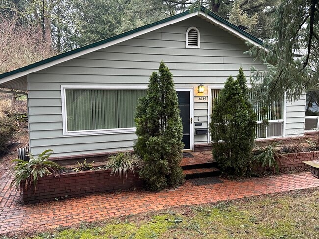 3839 SW Marigold St, Unit 3839 SW Marigold st