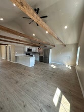 11 Main St in Wachapreague, VA - Building Photo - Building Photo