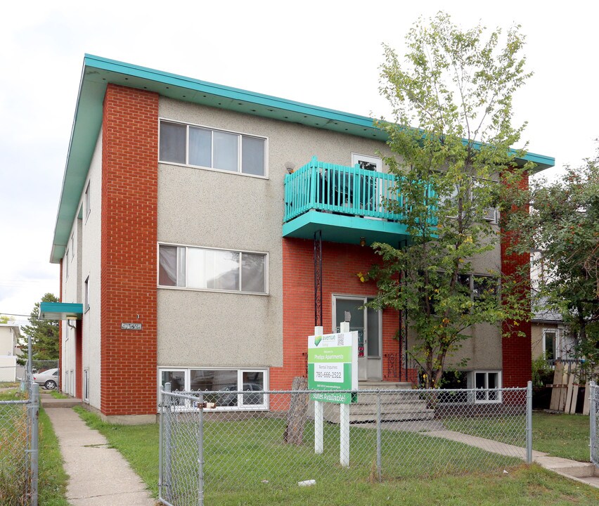 Phelips Apartments in Edmonton, AB - Building Photo