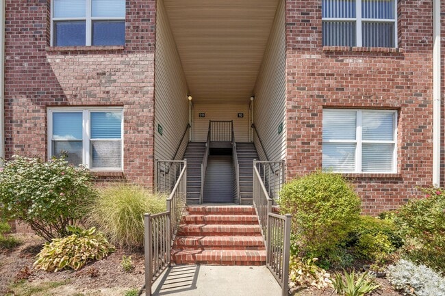20 Jennifer Dr in East Hanover, NJ - Building Photo - Building Photo